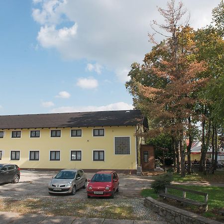 מריבור Hostel M מראה חיצוני תמונה