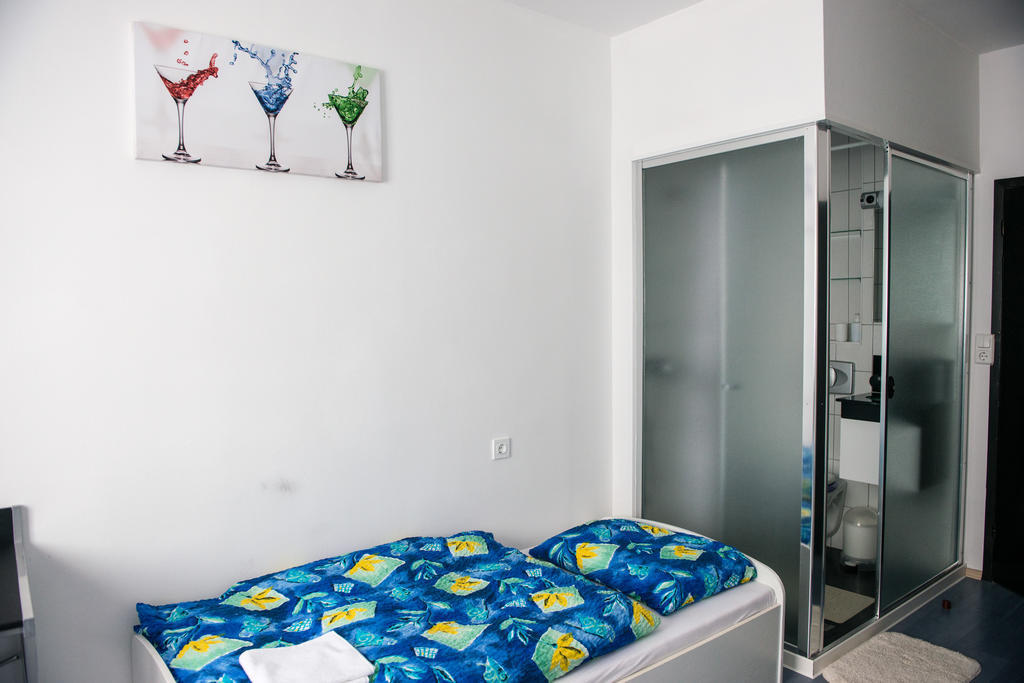 מריבור Hostel M חדר תמונה